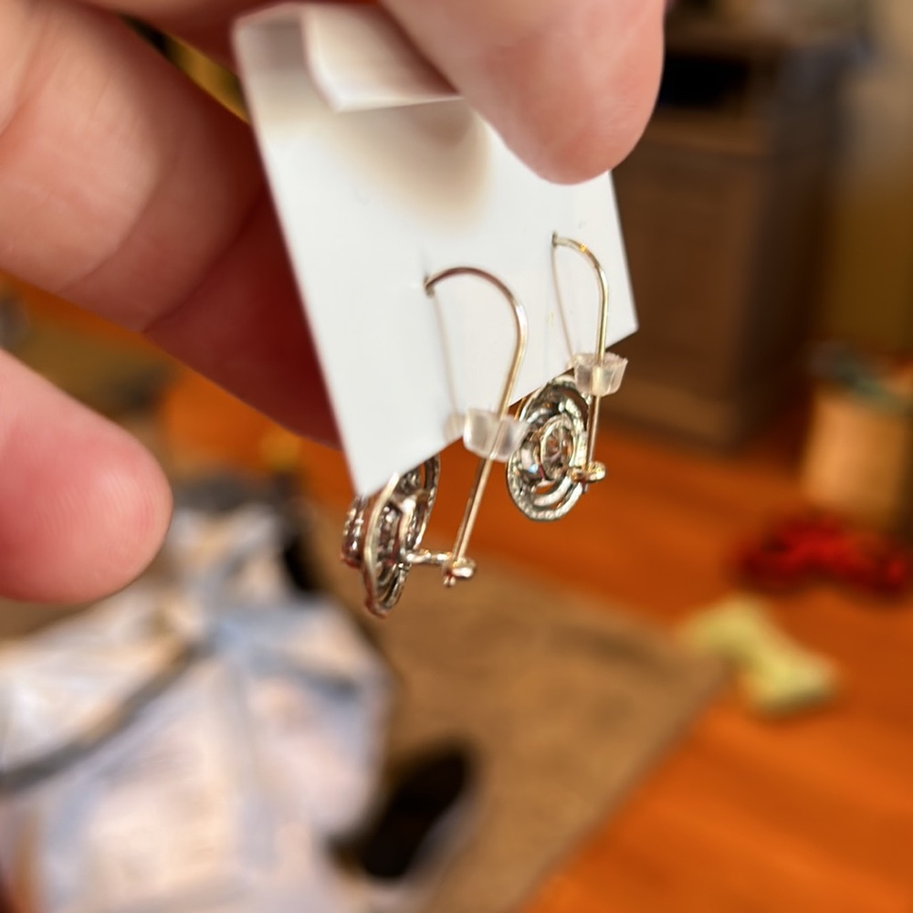 Earrings - Picture 5 of 5